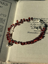 Silver925×天然石|モザンビーク産ガーネット ハート+クロスチャーム ブレスレット 16.5cm〜21cm(Reeplushハンドメイド)