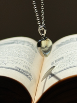 【MOMOMOON】【希少】リビアングラス ハートネックレス(45cm)|A|エジプト産 天然インパクトガラス ハート型ペンダント