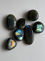 【MOMOMOON】Labradorite palm stone (小)7点 SET【1セット限り】