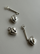 両サイド刻印可能【お好きな刻印お入れします】 Thick Heart padlock&key Pendant top SET