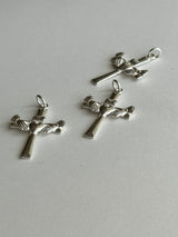 Hand in Heart cross top size 30×21mm 【medium】