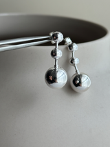 Ball hanging pierce