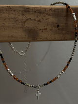 Silver925×天然石|1月誕生石ヘソナイトガーネット クロスミニチャーム チョーカーネックレス(Reeplushハンドメイド)38cm〜42cm