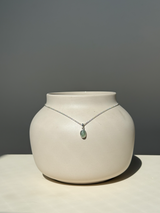 【MOMOMOON】インド産グリーンカイヤナイト ペンダントトップ | 天然石・鉱石・パワーストーン