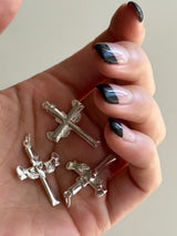 Hand in Heart cross top size 30×21mm 【medium】