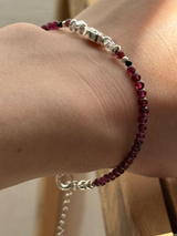 Silver925×天然石|ロードライトガーネット×ハーキーマダイアモンド メダイブレスレット(Reeplushハンドメイド)