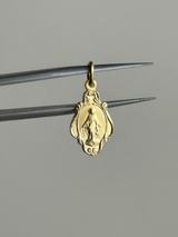 Thin plate Maria charm