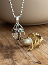 Basket Pendant top