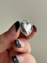 Plump Heart Pendant top