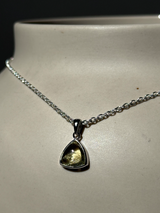 【MOMOMOON】メキシコ産ゴールデンアパタイト ペンダントトップ | 天然石・鉱石・パワーストーン