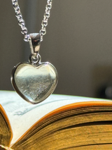 【MOMOMOON】【希少】リビアングラス ハートネックレス(45cm)|A|エジプト産 天然インパクトガラス ハート型ペンダント