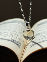 【MOMOMOON】【希少】リビアングラス ハートネックレス(45cm)|A|エジプト産 天然インパクトガラス ハート型ペンダント