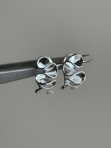 Gather frills clip catch Pierce