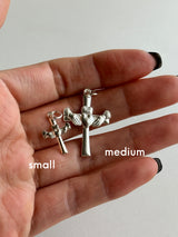 Hand in Heart cross top size 30×21mm 【medium】