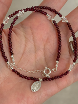 Silver925×天然石|ロードライトガーネット×ハーキーマダイアモンド メダイチャーム ネックレス(Reeplushハンドメイド)