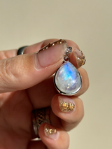 【MOMOMOON】高品質 Rainbow Moonstone pendant top【1-B】