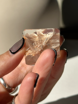 【MOMOMOON】虹入り Garden Quartz 【MZ0610-5-A】