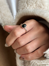 Oval cut Onyx Ring