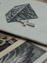 silhouette Cross Pendant top | 20mm