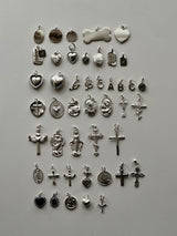 Hand in Heart cross top size 30×21mm 【medium】