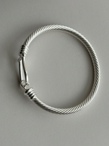 Fook twist Bangle