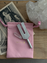 【MOMOMOON】4096Hz Crystal tuner made in JAPAN|音叉|クリスタルチューナー