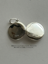 表+内側刻印【お好きな刻印お入れします】 - hidden message Locket pendant Type:Round -