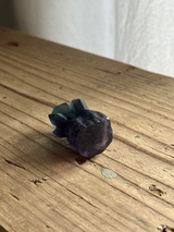 【MOMOMOON】クラスター彫刻 フローライト  |fluorite|天然石・鉱石・パワーストーン【SC081-12】