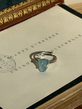 【MOMOMOON】スイスブルートパーズ ラフカットリング：フリーサイズ| 天然石・鉱石・パワーストーン