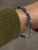 Silver925×天然石｜カイヤナイト マリア様 ブレスレット（Reeplushハンドメイド）