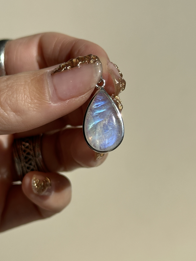 【MOMOMOON】高品質 Rainbow Moonstone pendant top【1-C】