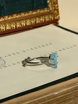 【MOMOMOON】スイスブルートパーズ ラフカットリング：フリーサイズ| 天然石・鉱石・パワーストーン