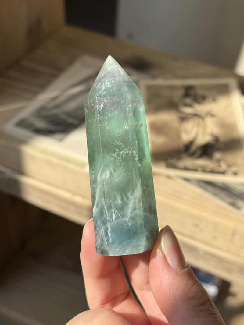 MOMOMOON】エンジェルフェザーフローライト タワー |fluorite|天然石