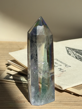 【MOMOMOON】レインボーオーラクリスタル（水晶）ポイント  D | 天然石・鉱石・パワーストーン