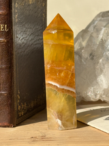 【MOMOMOON】イエローフローライト タワー |fluorite|天然石・鉱石・パワーストーン【SC081-9】
