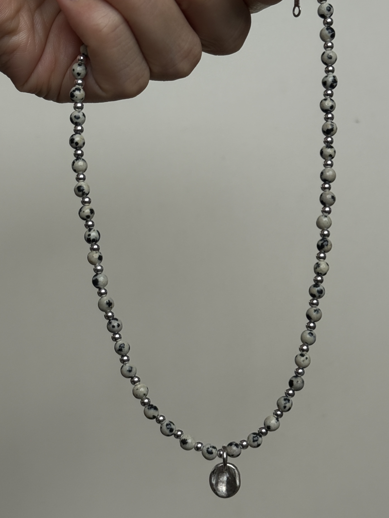 Silver925×天然石｜ダルメシアンジャスパー チョーカーネックレス 36cm〜41cm（Reeplushハンドメイド）