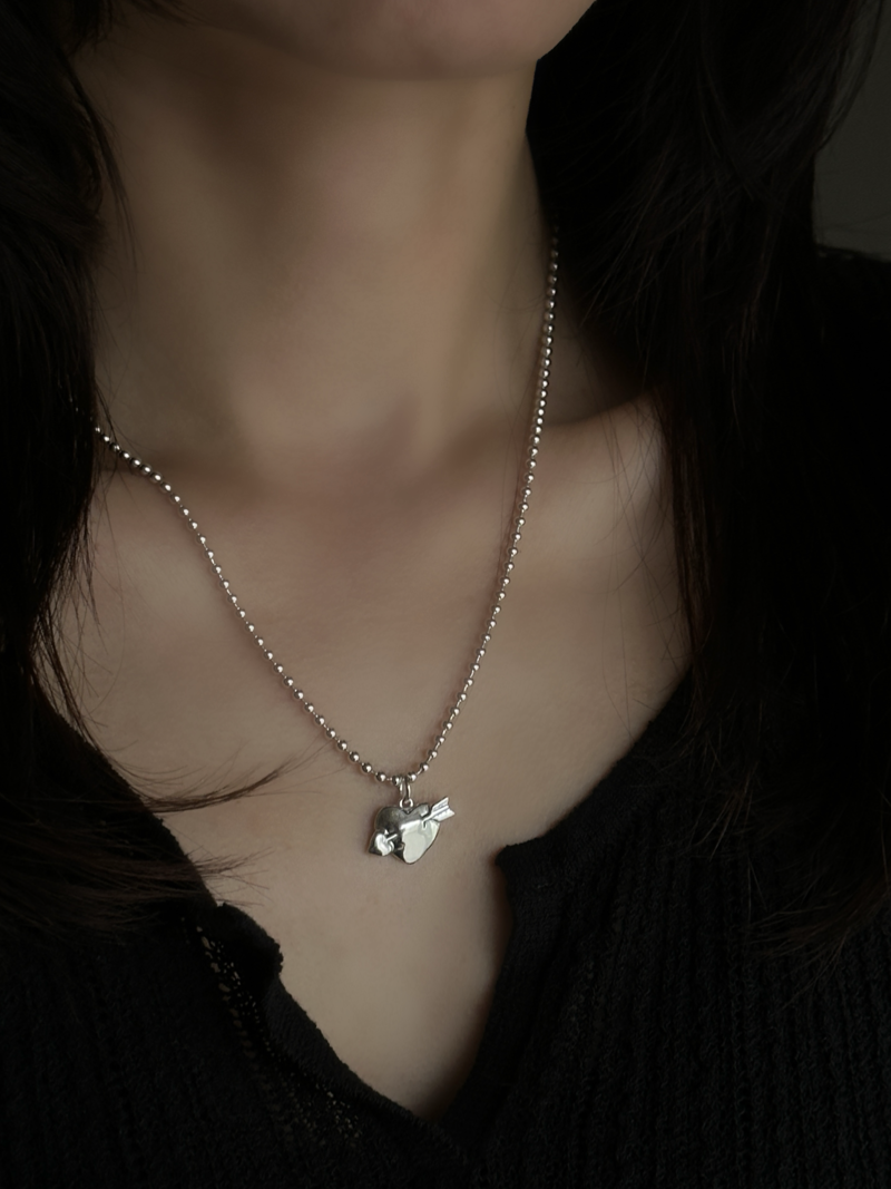 Arrow in heart pendant top