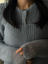 skinny Feather charm | 17.5 mm