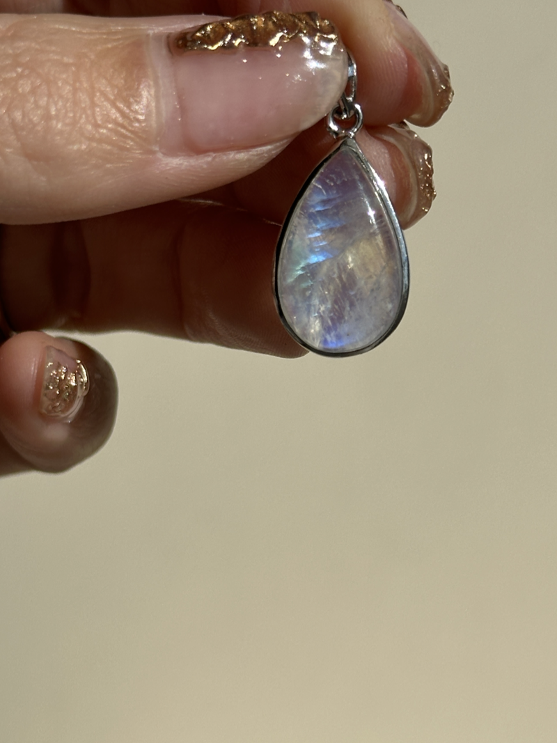 【MOMOMOON】高品質 Rainbow Moonstone pendant top【1-C】