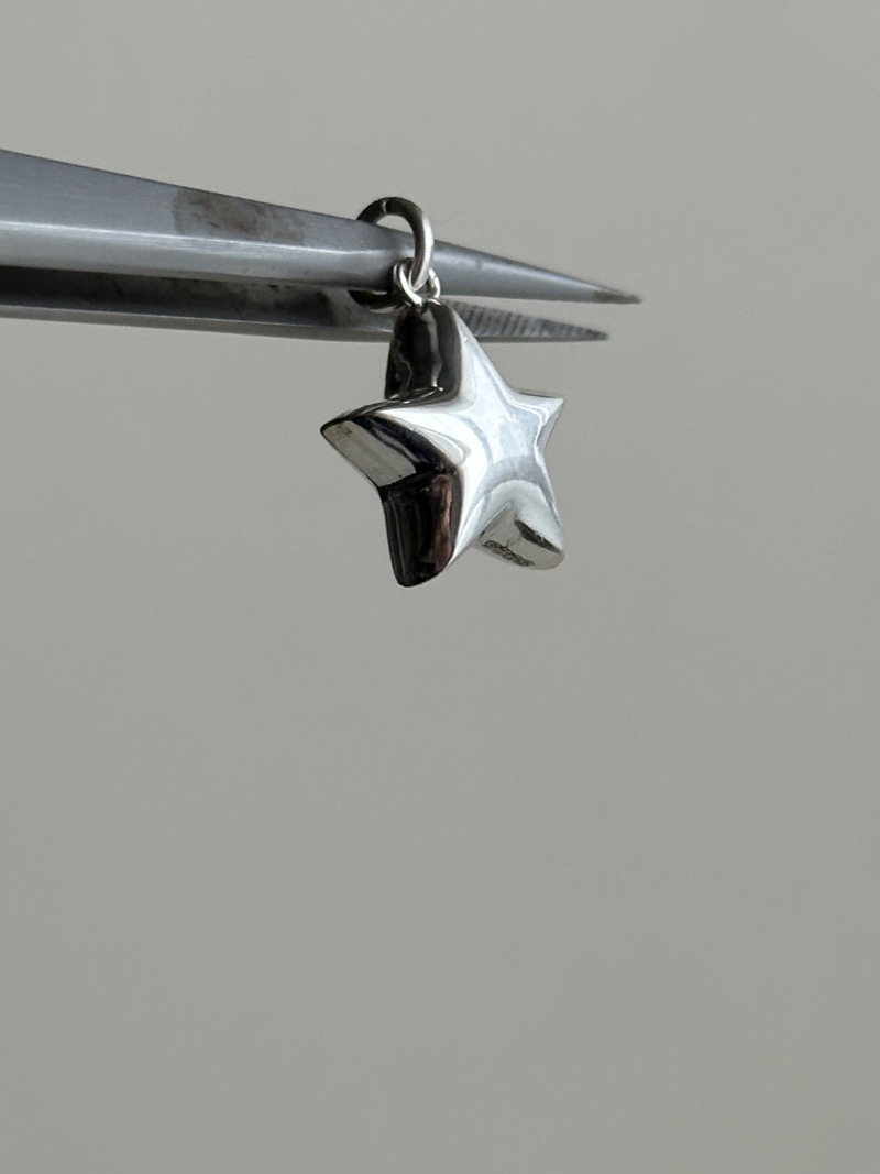 Plump Star Pendant top