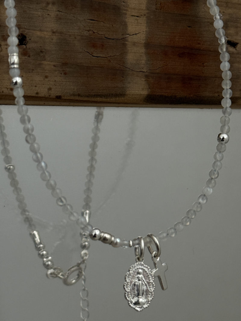 Silver925×天然石｜6月誕生石 ムーンストーン ミニチャーム ネックレス（Reeplushハンドメイド）