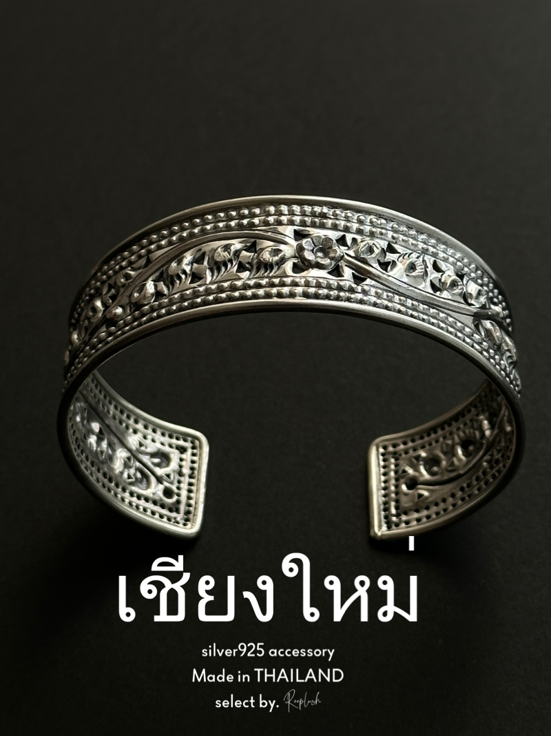 【Chiengmai silver】Embosser cuff bangle/1点もの【made in THAILAND 】