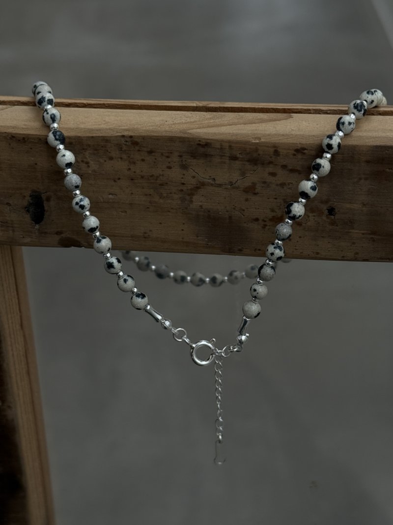 Silver925×天然石｜ダルメシアンジャスパー チョーカーネックレス約37.5cm〜41.5cm（Reeplushハンドメイド）