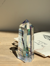 【MOMOMOON】レインボーオーラクリスタル（水晶）ポイント  A | 天然石・鉱石・パワーストーン