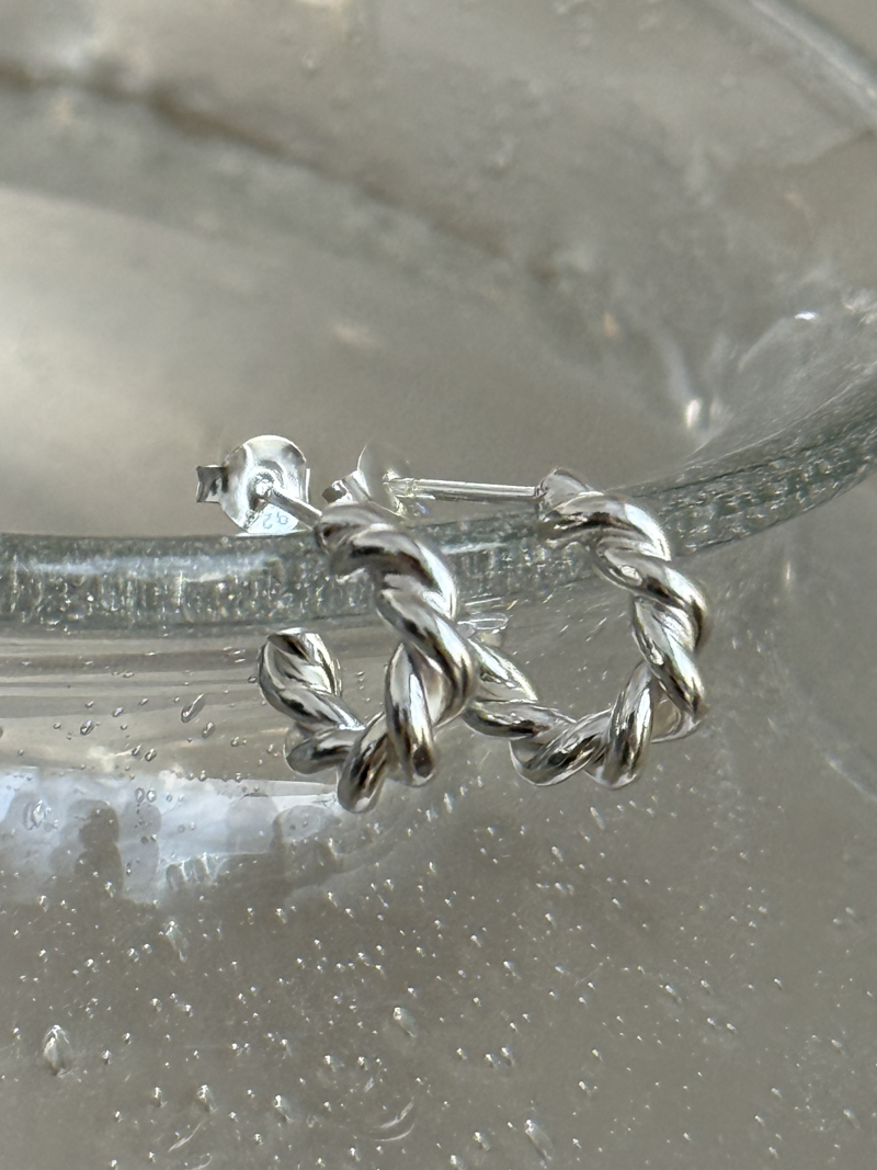 シルバー925 silver ヘビーツイストフープピアス/燻し/両耳 ツイストフープピアス | シルバー925 | セレクト – Reeplush