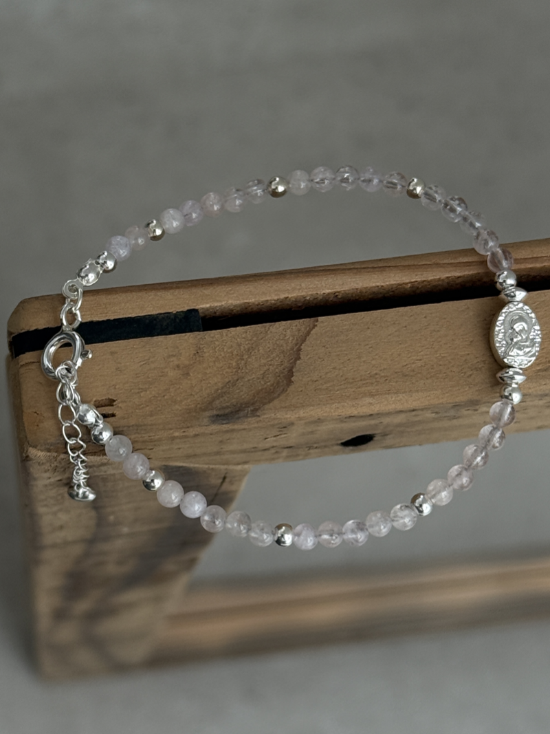 Silver925×天然石｜4月誕生石 モルガナイト メダイブレスレット（Reeplushハンドメイド）