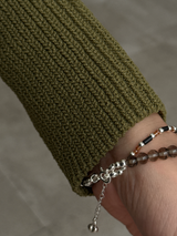 Silver925×天然石｜スモーキークォーツ オニキス ヘソナイト メダイ×ミニクロスチャーム 2連ブレスレット（Reeplushハンドメイド）