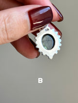 【MOMOMOON】Labradorite Big Oval stone pendant top 24mm
