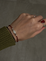 Silver925×天然石｜モザンビーク産ガーネット ストライプオニキス マリア様 2連ブレスレット（Reeplushハンドメイド）