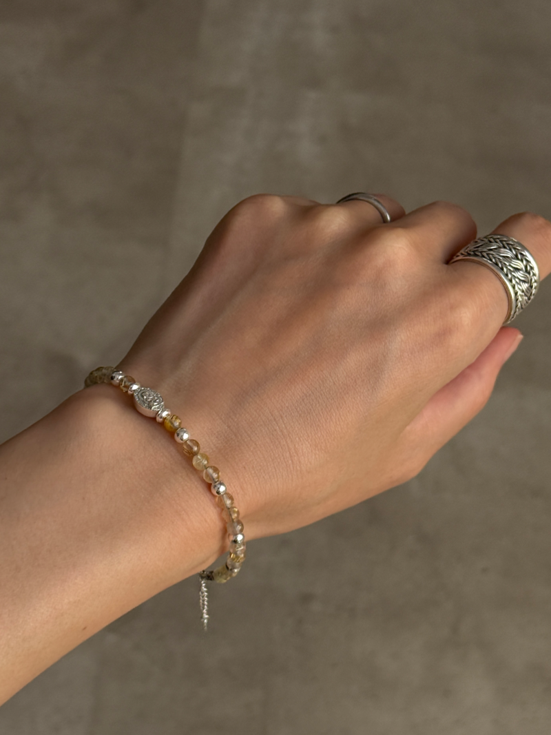 （再入荷）Silver925×天然石｜ルチルクォーツとマリア様のブレスレット（Reeplushハンドメイド）